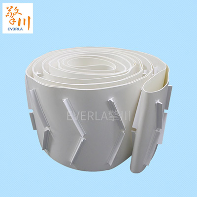 <b>優(yōu)質食品級pu輸送帶加T型擋塊</b>